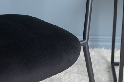 Duffy fåtölj, svart sammet