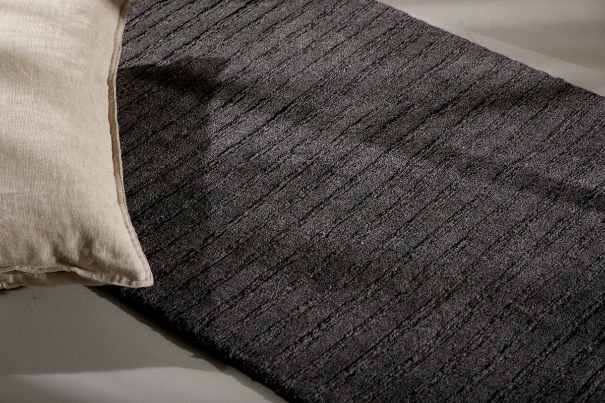 Milton matta 200 x 70, mörkgrå