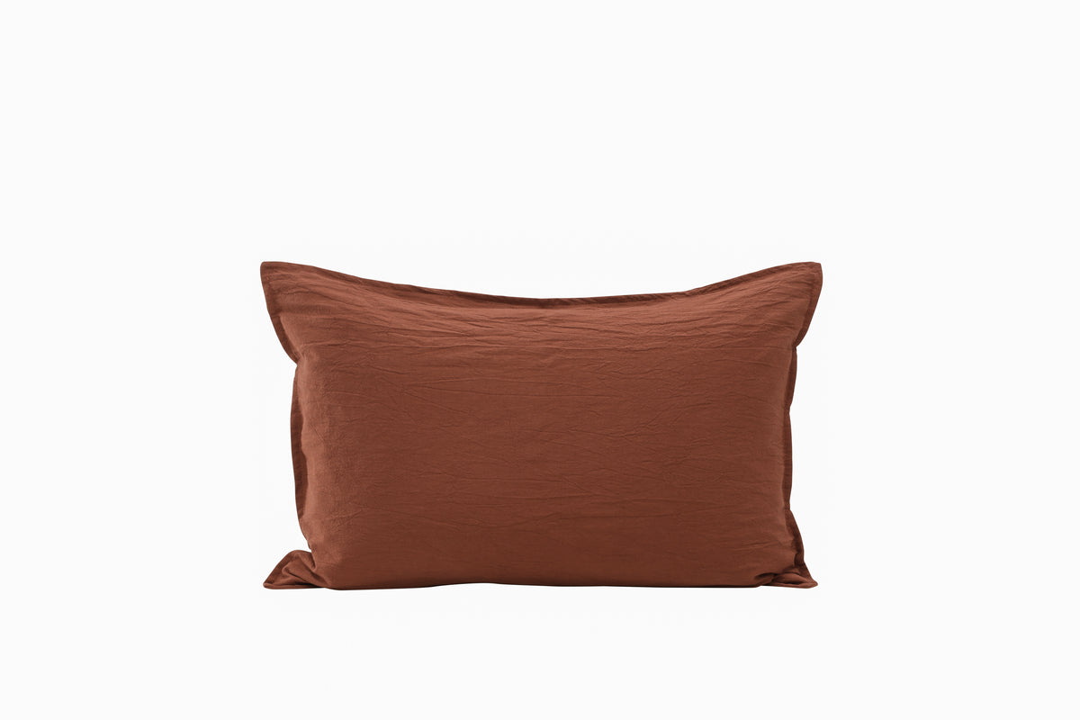 Ronja kuddfodral 40 x 60 cm, rostad röd