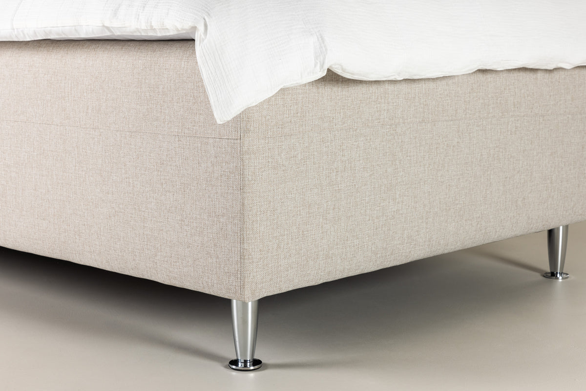 Mesa enkelsäng 120x 200, beige
