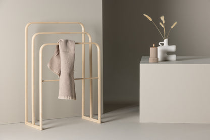 Drammen klädhängare, vitputsad