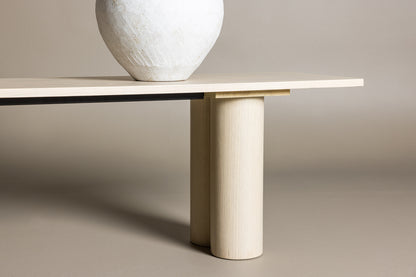 Olivia bänk, vitputsad